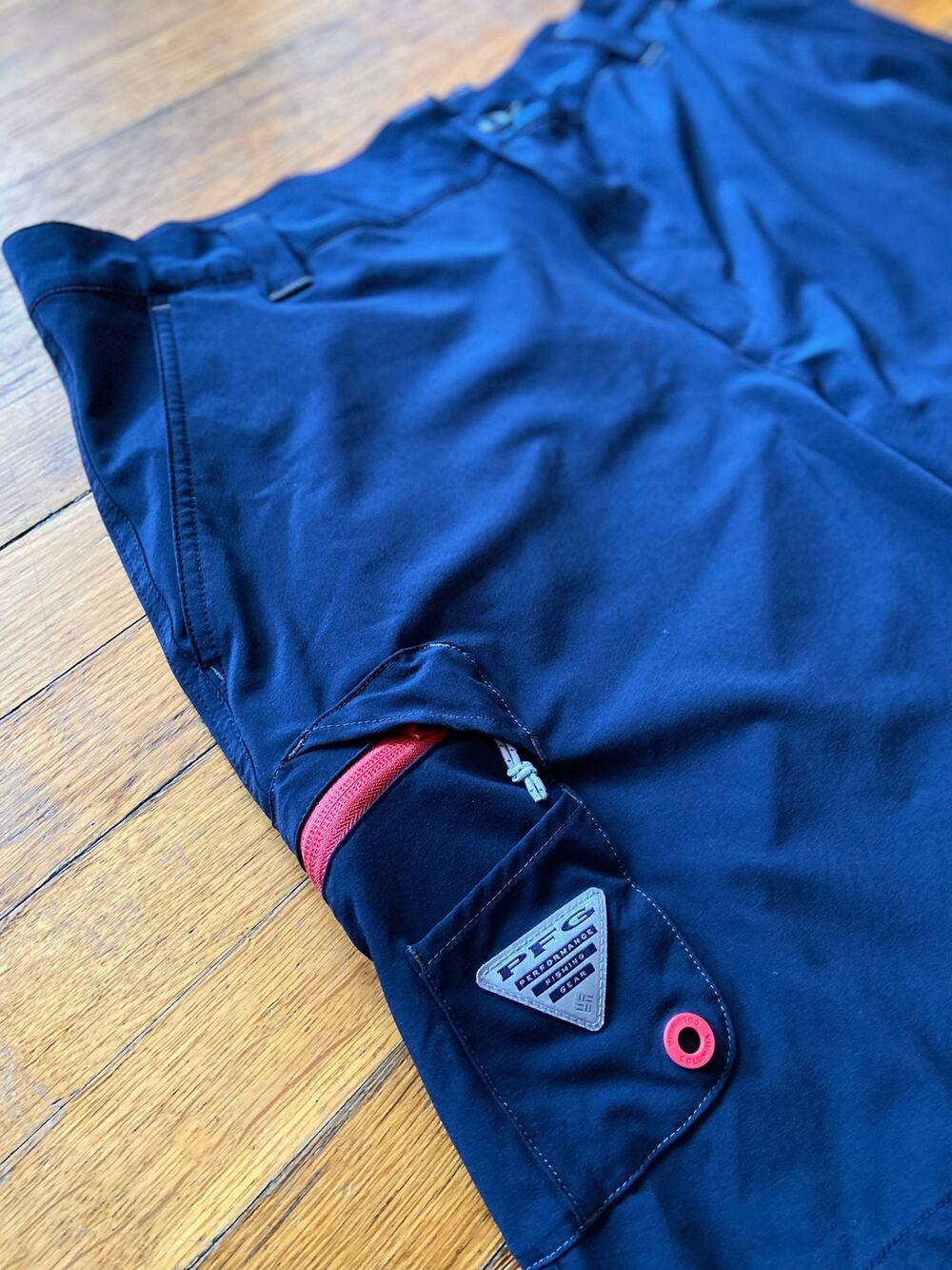 COLUMBIA PFG Navy Performance Omni Shield Shorts sz 38